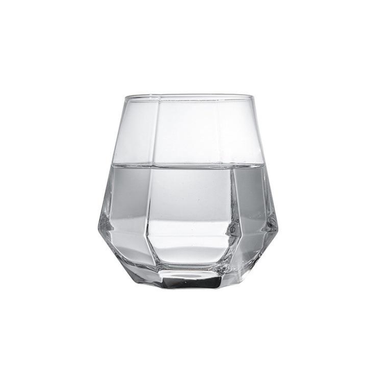 Vaisselle à boire avec des diamants