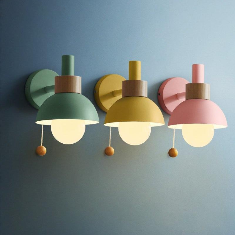 Applique colorée en bois et métal en forme de boule avec corde d'activation - Soldes