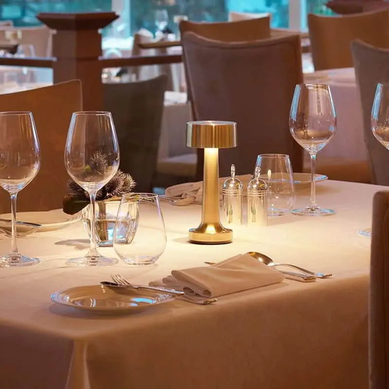 Muno Lampe de table LED sans fil rechargeable pour restaurant et bar