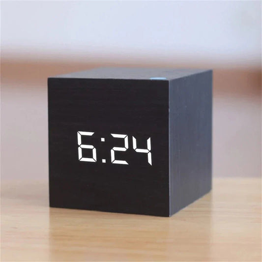 Réveil LED numérique au style rétro