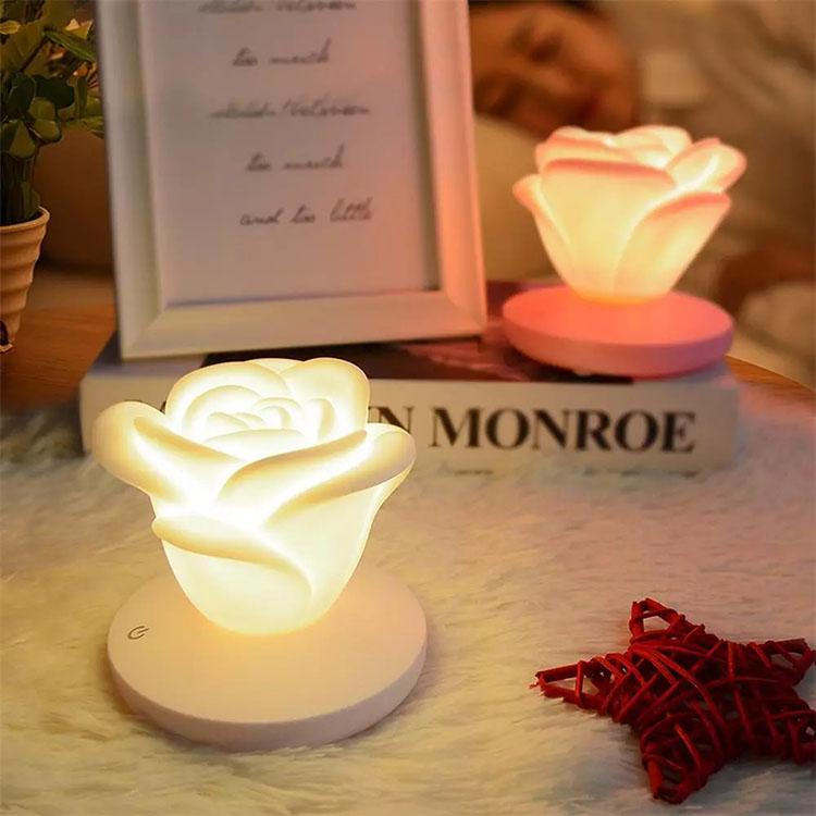 Lampe romantique à roses