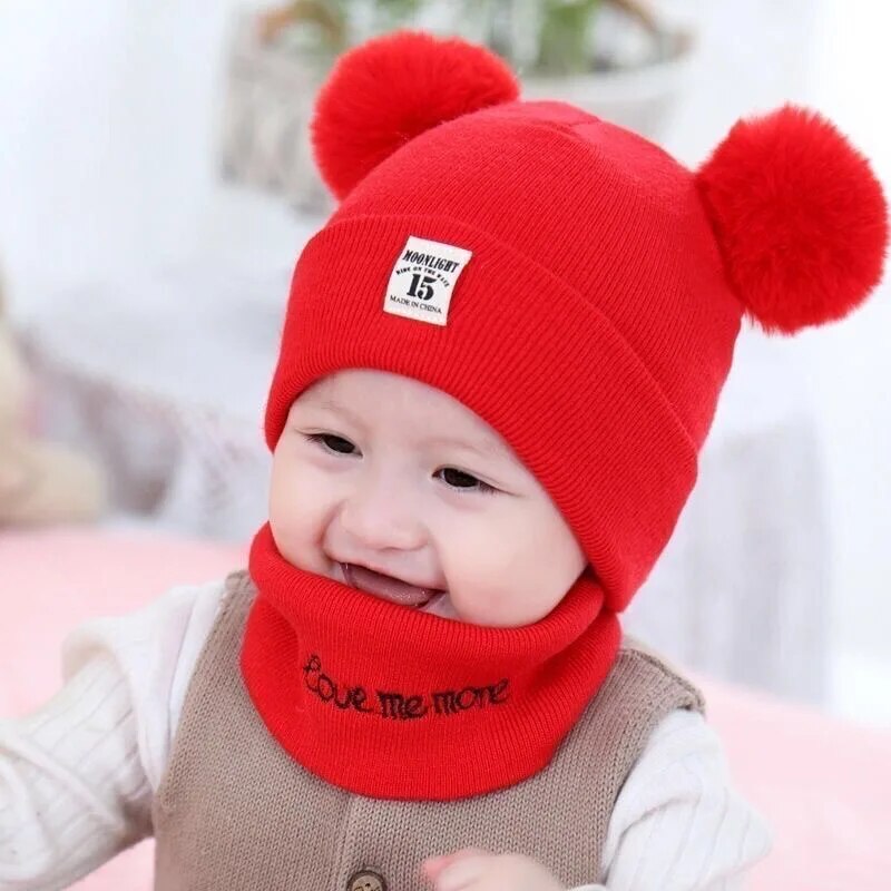 CozySnow – Bonnet en peluche tendance pour enfants avec pompon
