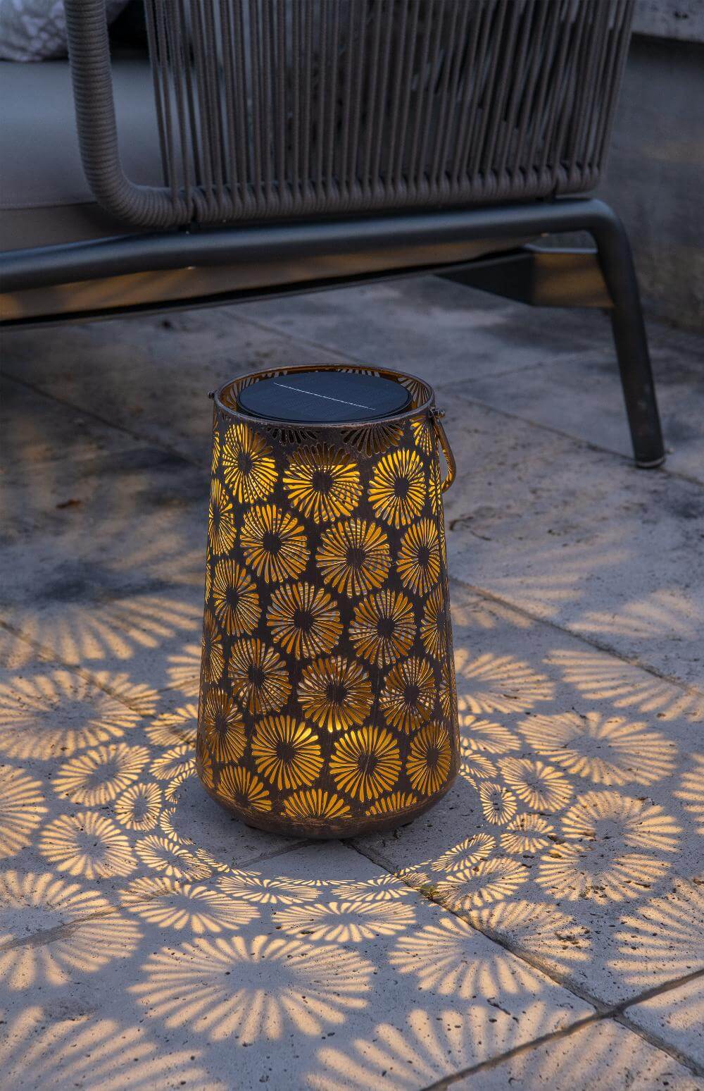 Antic Daisy - Lampe Solaire Vintage pour Éclairages de Jardin Envoûtants