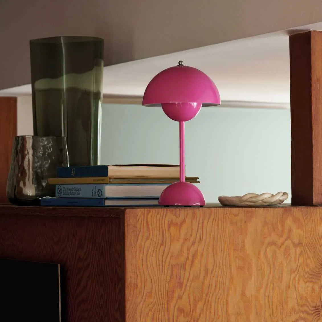 LunarGlow - Lampe de table LED pour une ambiance élégante