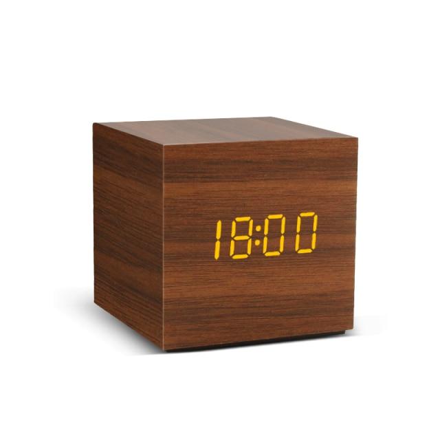 Réveil LED minimaliste en bois