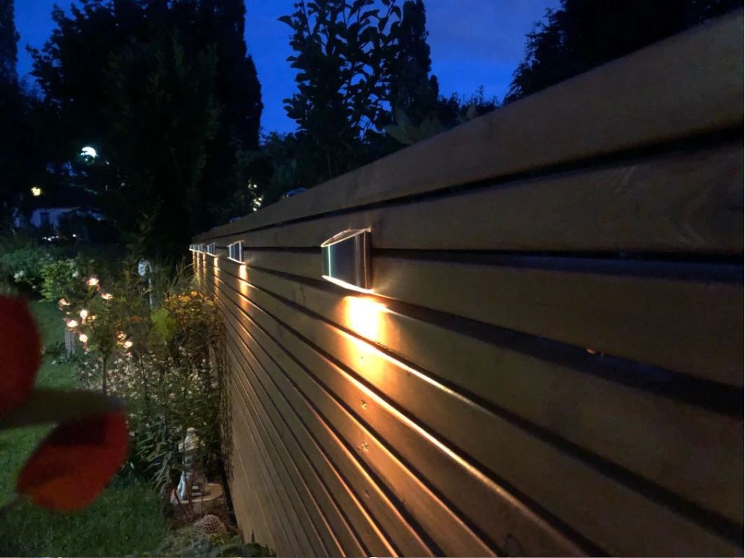 Lampes murales solaires LED sans fil Deluxe - Créez l'ambiance parfaite dans votre jardin !