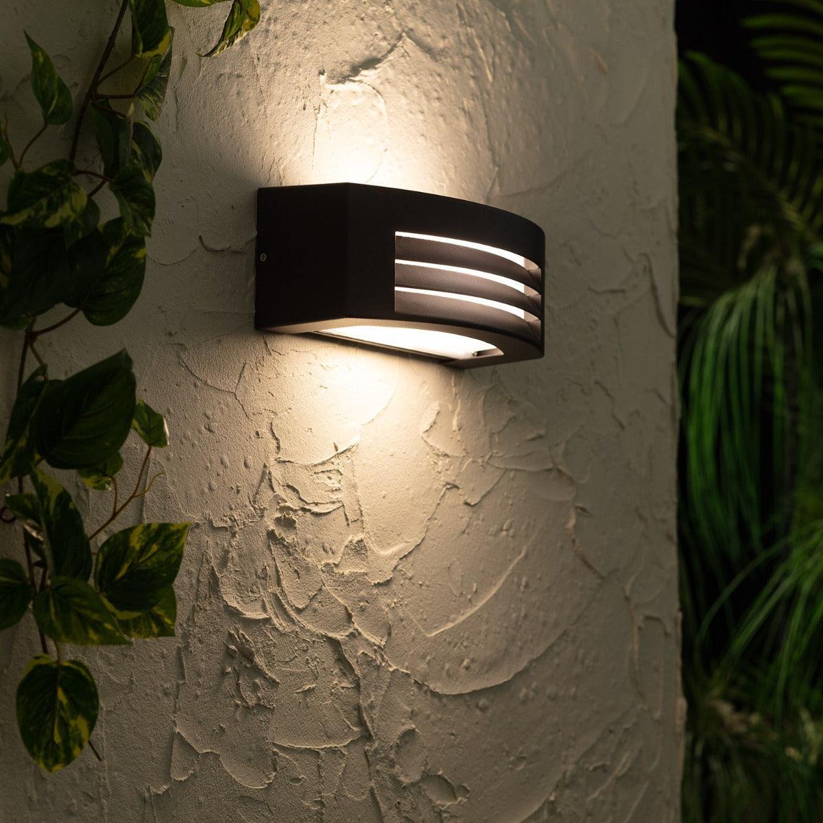 GardaOutdoor Light – Robuste Applique Murale Noire IP54