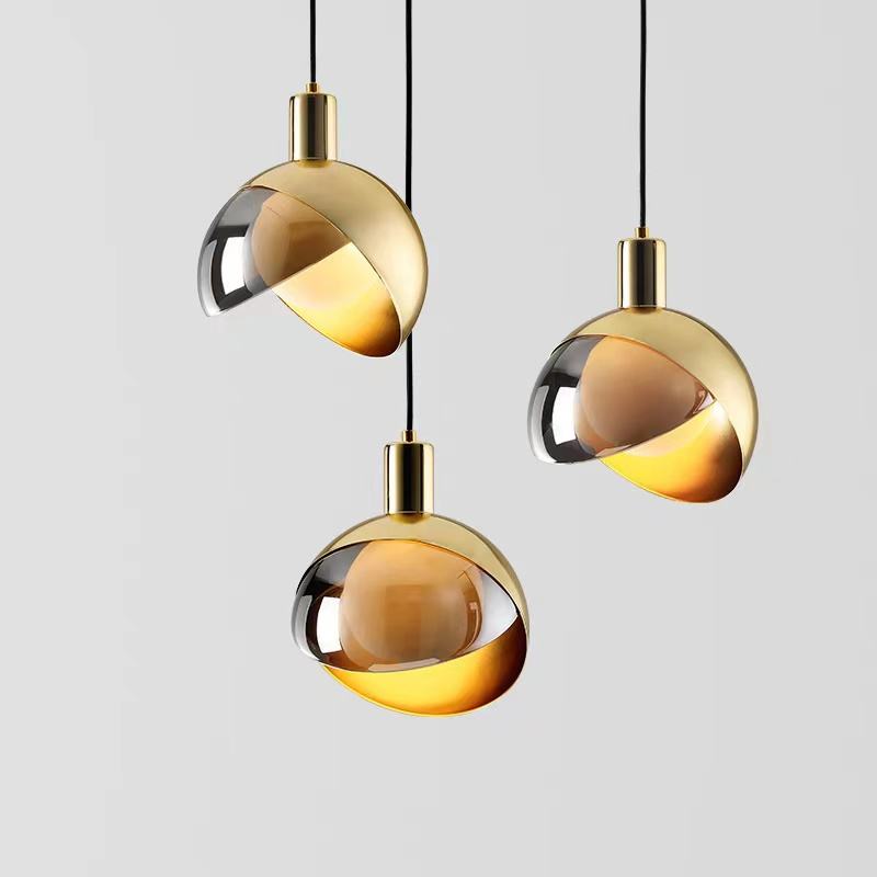 Floroux pendant light in gold glass | Modern design | Dimmable | Elegant lighting for the living room and dining room