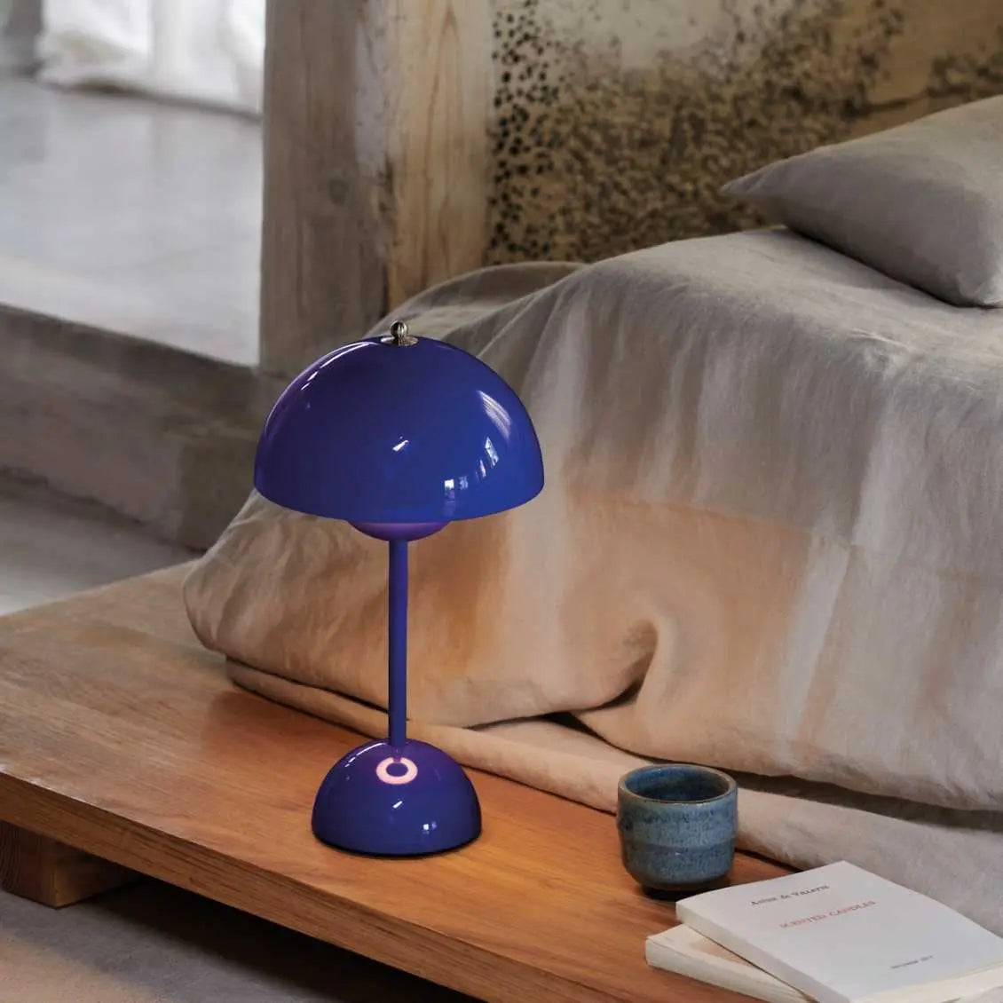 LunarGlow - Lampe de table LED pour une ambiance élégante