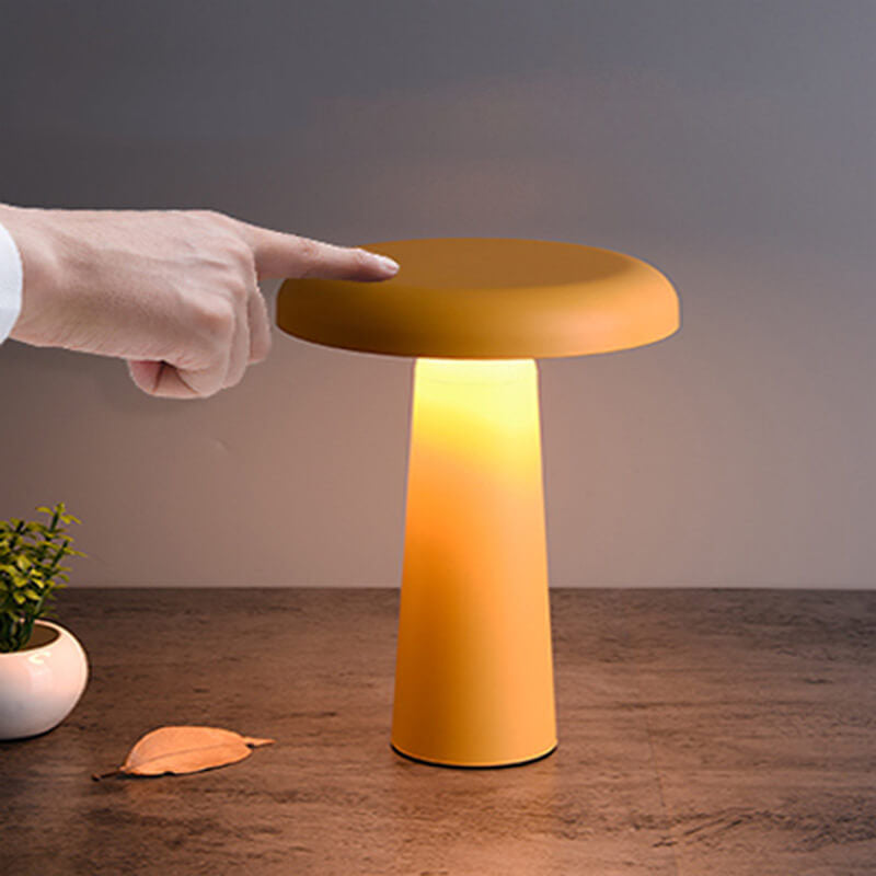 Lampe de table à LED USB en forme de soucoupe volante tournante