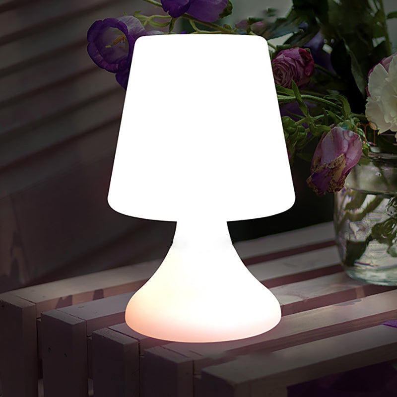 Lampe en forme de coupelle pour patio extérieur