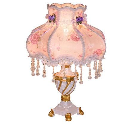Floroux Lampe de Table Européenne | Tissu & Dentelle | Élégante Base en Résine Lumineuse | Décoration & Éclairage