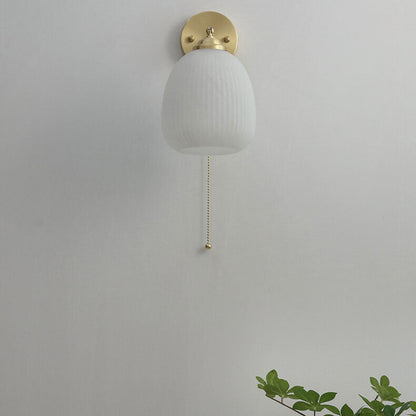 Floroux Applique murale Nordic avec interrupteur à tirage | Verre opale & Design en laiton | Lumière d’ambiance éclatante pour votre maison