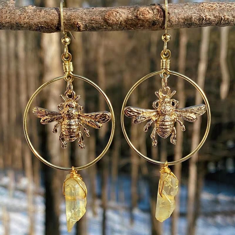 Belles Boucles d'Oreilles en Cristal Naturel avec Lune et Étoiles - Elara