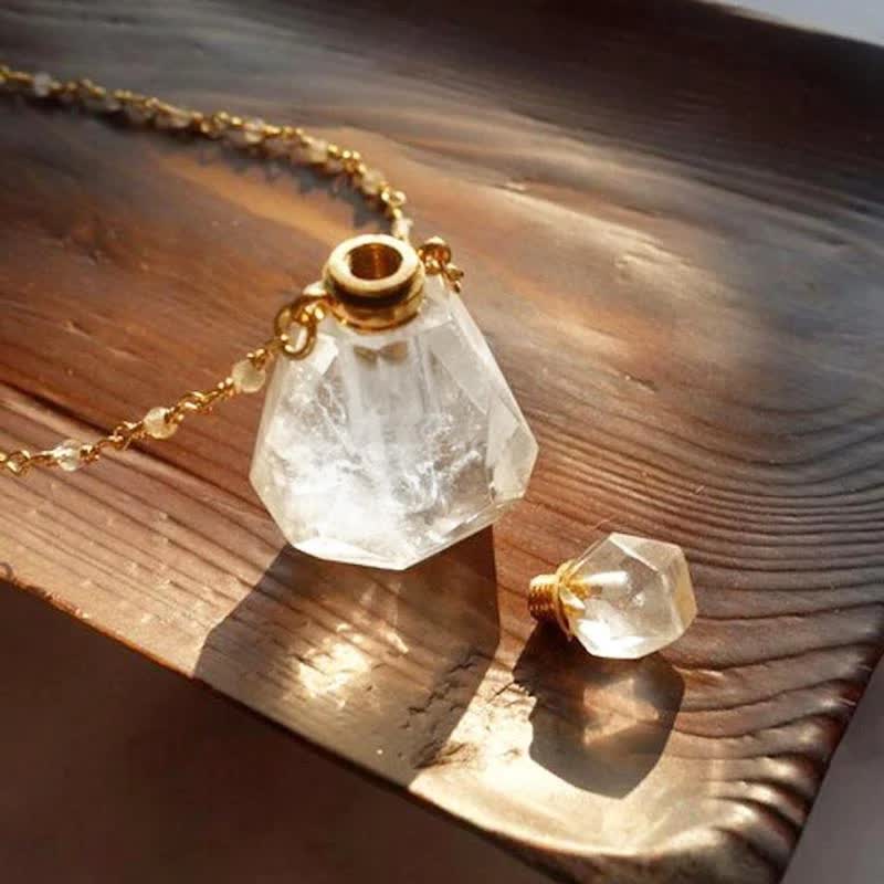 Collier Élégant avec Flacon de Parfum en Cristal - Iris
