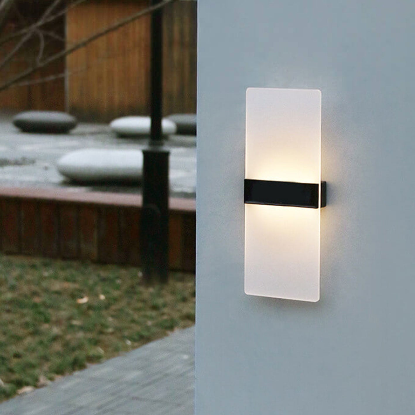 Floroux Lampe Murale Solaire LED | Résistante aux Intempéries | Éclairage Extérieur Alimenté par Solaire | Décor de Jardin & Terrasses