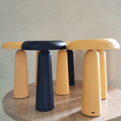 Lampe de table à LED USB en forme de soucoupe volante tournante