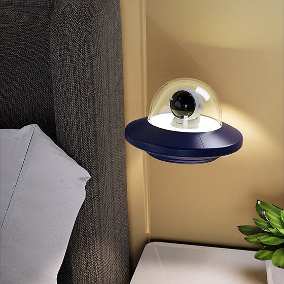 Design moderne de veilleuse astronaute