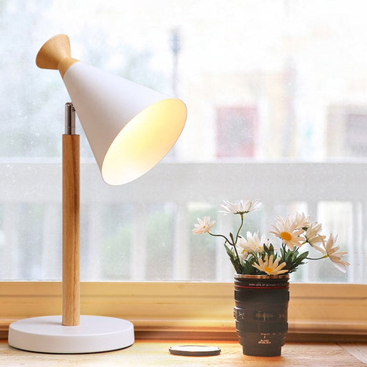 Floroux - Lampe de table en fer élégante pour un éclat moderne