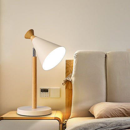 Floroux - Lampe de table en fer élégante pour un éclat moderne