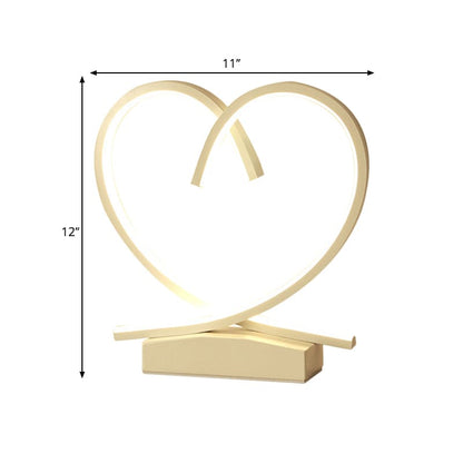 Floroux – Lampe de chevet charmante en bois avec design en cœur
