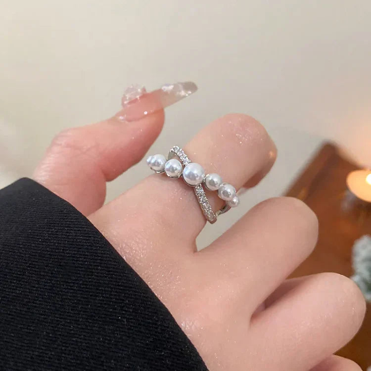 Bague Vintage Élegante Ajustable avec Zirconia Scintillante et Belle Perle - Isadora