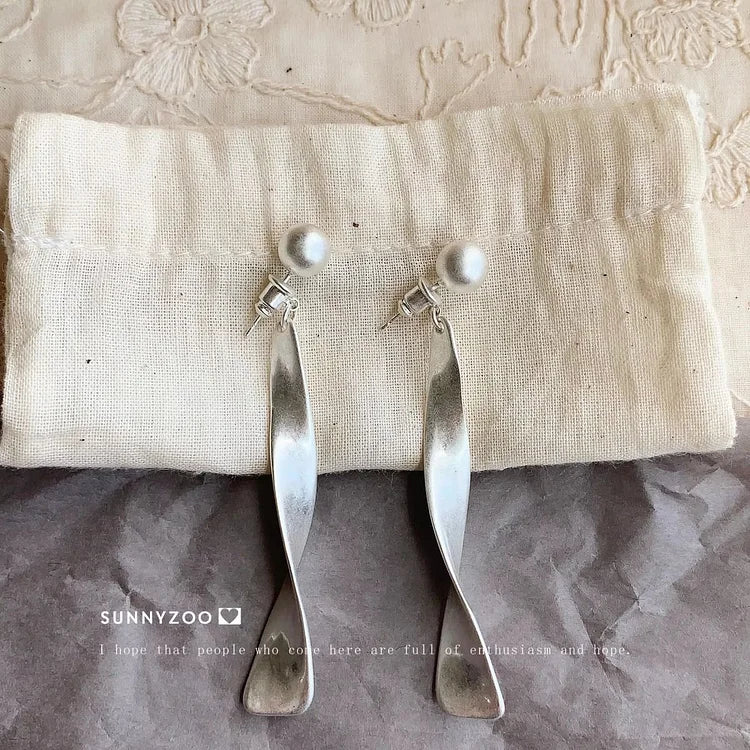 Boucles d'oreilles en argent scintillant à structure en vagues - Lina