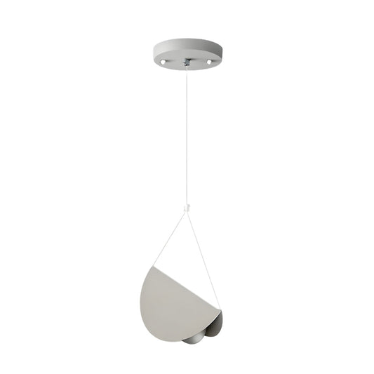 LumiPure – Lampe suspendue linéaire blanche élégante