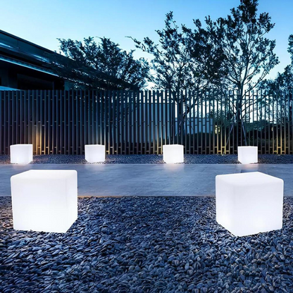 Floroux | Lampe de jardin LED élégante avec télécommande pratique
