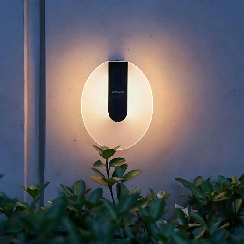 Floroux - Applique murale extérieure élégante avec éclairage LED blanc chaud pour des soirées détendues