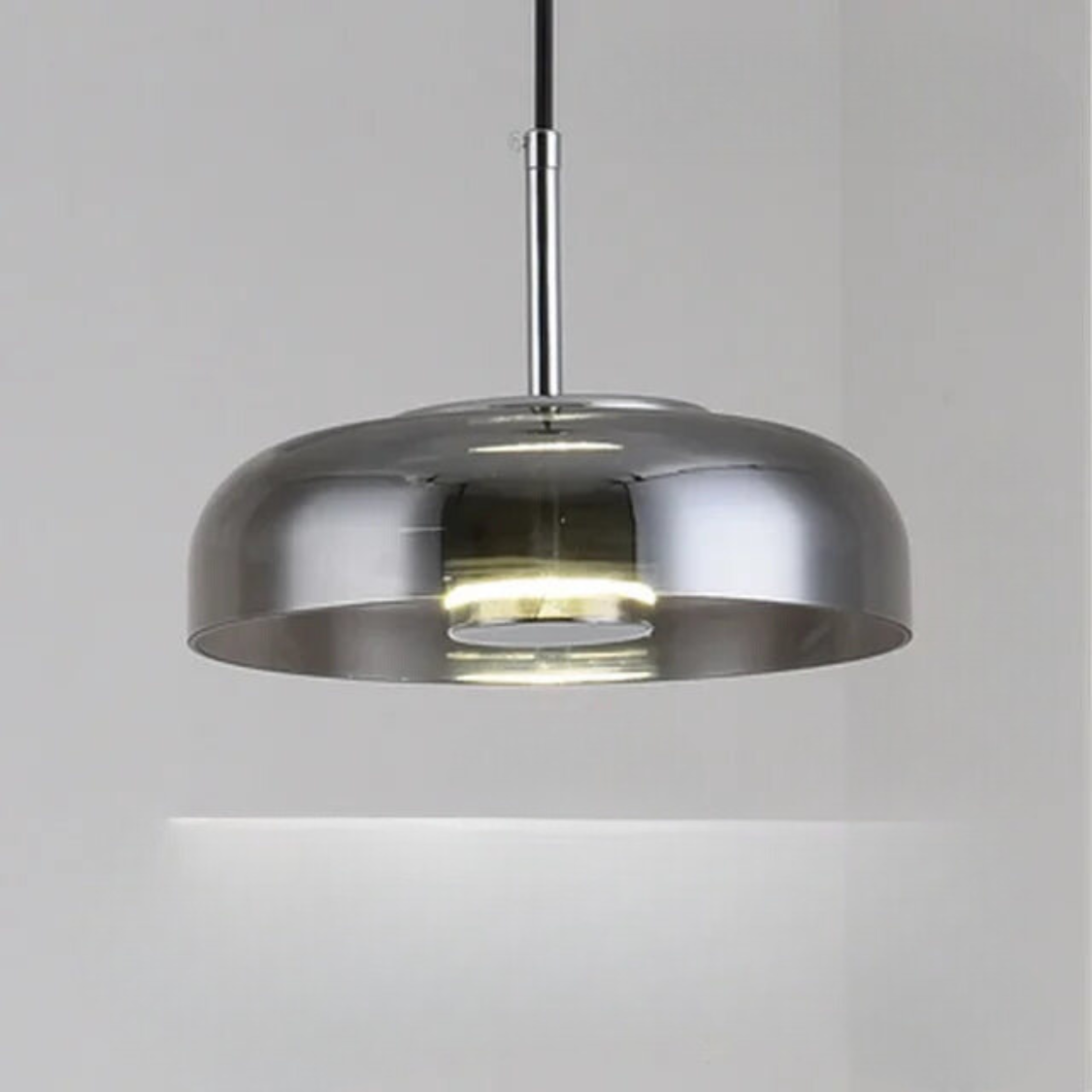 ÉcoLumière – Lampe légère à économie d’énergie