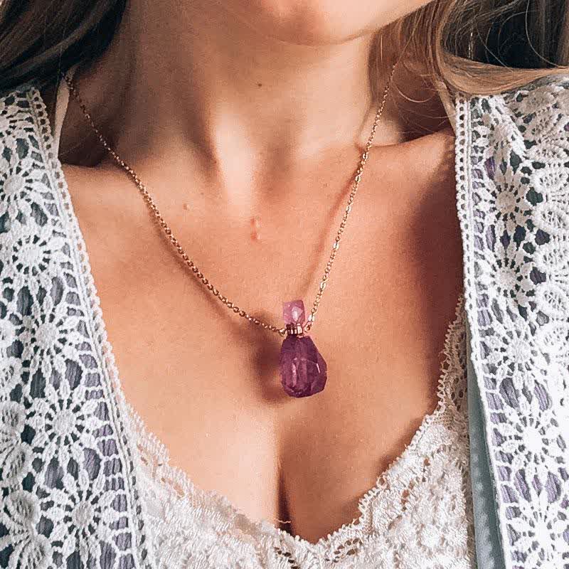 Collier Élégant avec Flacon de Parfum en Cristal - Iris