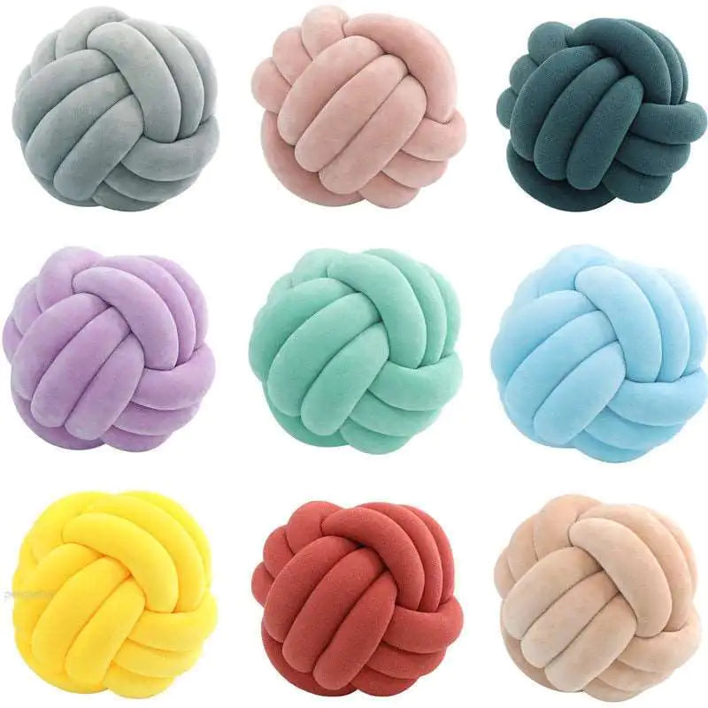 Coussin de lancer en balles nouées décoratives PlushKnot