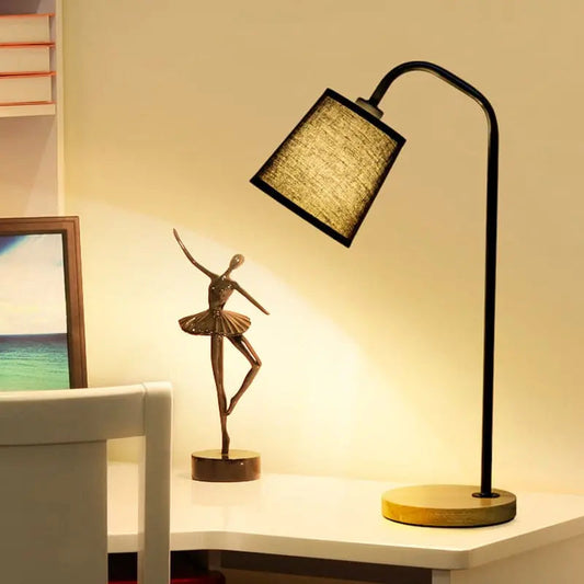LumiCone - Lampe de Table Conique Moderne