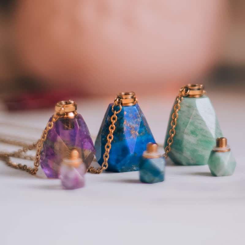 Collier Élégant avec Flacon de Parfum en Cristal - Iris