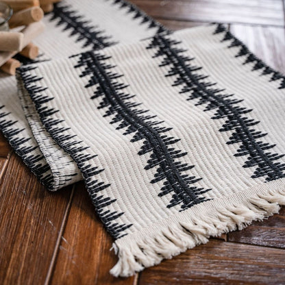 Couverture de table tissée en pin noir et blanc