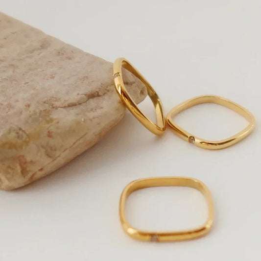 Bague en zirconium minimaliste élégante - Leona