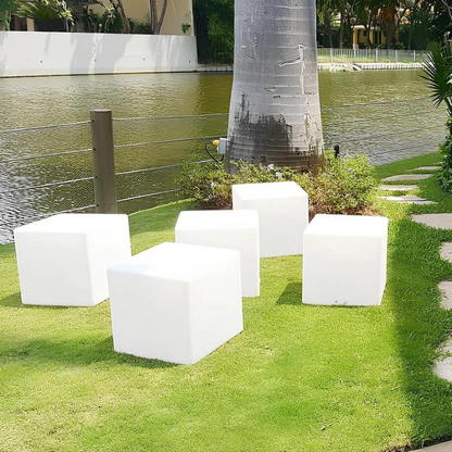 Floroux | Lampe de jardin LED élégante avec télécommande pratique