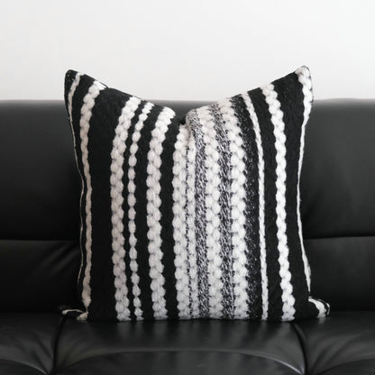 Housse de coussin moderne en fausse fourrure