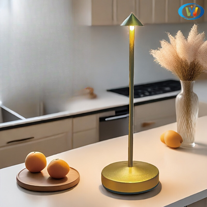 ConusLamp – Lampe de table USB élégante