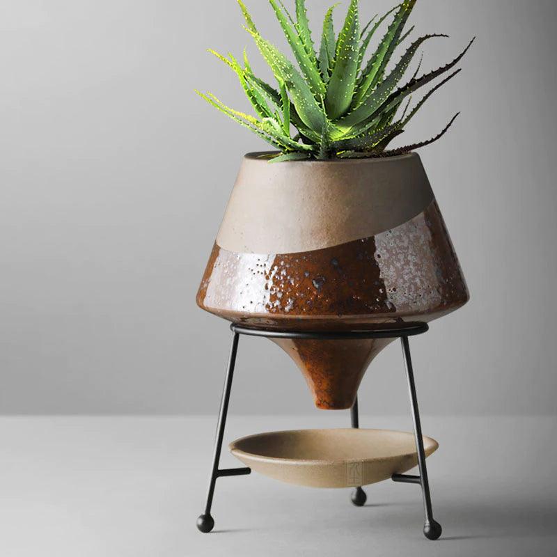 Floroux droplet-shaped plant pot with saucer | Elegant clay pot for modern decor