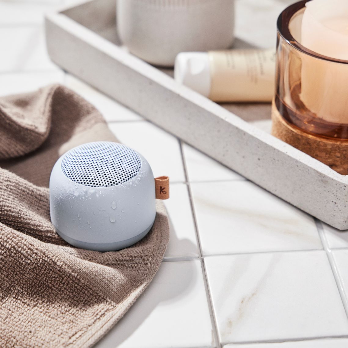 AquaBeats – Lampe de salle de bain Bluetooth étanche