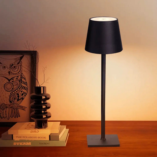 LumiLux - Lampe de table sans fil élégante