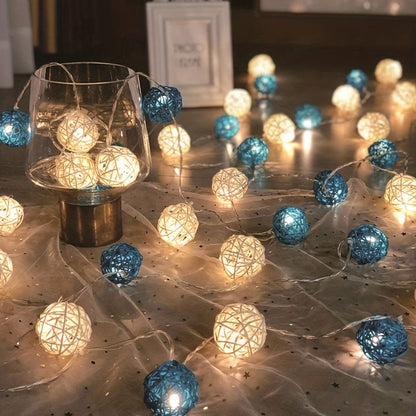 LuxAura – Élégante guirlande lumineuse en rotin 2m avec LED