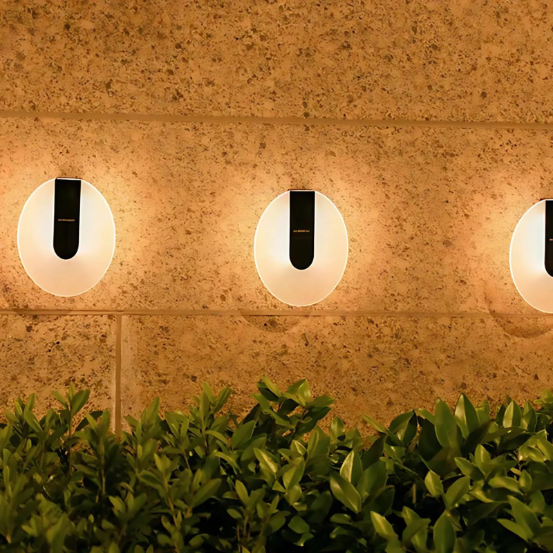 Floroux - Applique murale extérieure élégante avec éclairage LED blanc chaud pour des soirées détendues