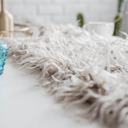 Couverture de table en fausse fourrure pour la fête Décor de banquet