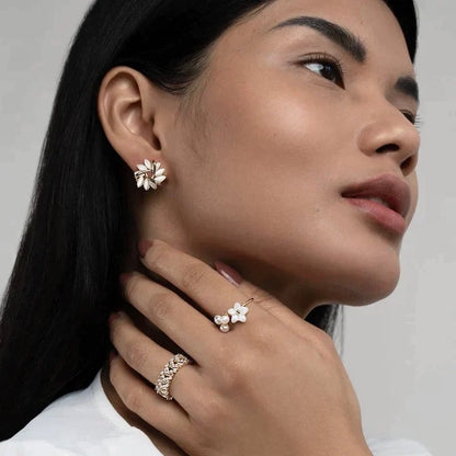 Chic Opal Boucles d'oreilles florales à clou