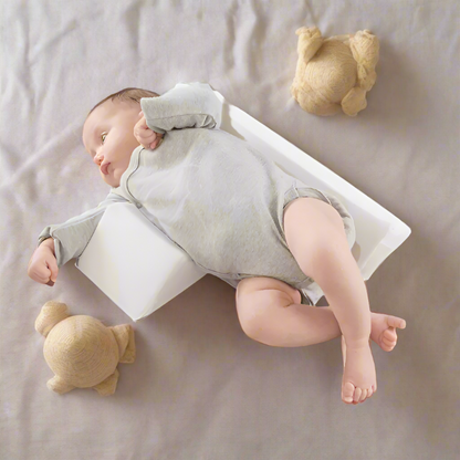 Coussin anti-roulage pour bébé réglable - Positionneur ergonomique pour dormir sur le côté pour nouveau-nés, réduit le risque de tête plate, soutien en mousse à mémoire confortable, SaferSleeper™