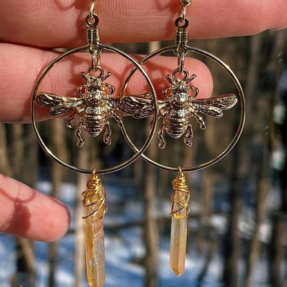 Belles Boucles d'Oreilles en Cristal Naturel avec Lune et Étoiles - Elara
