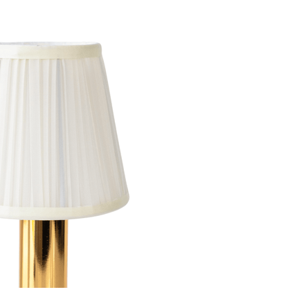Élégance Sans Fil : Lampe de Table en Tissu Luxe Dimmable